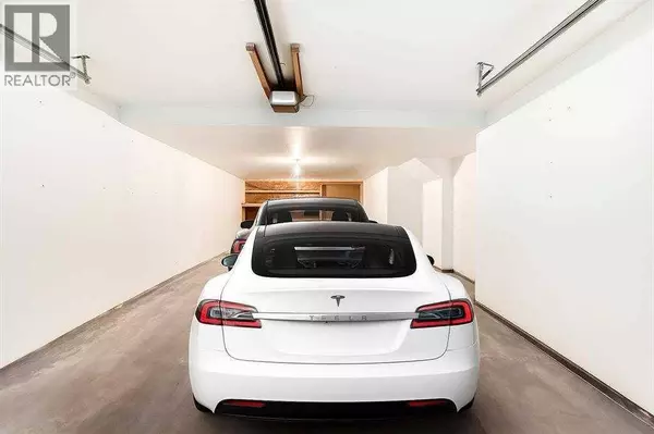 677 Regal Park NE, Calgary, AB T2E0S6