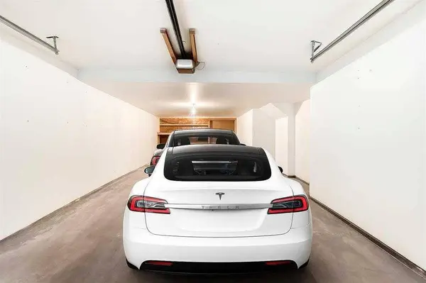 677 Regal PARK NE, Calgary, AB T2E 0S6