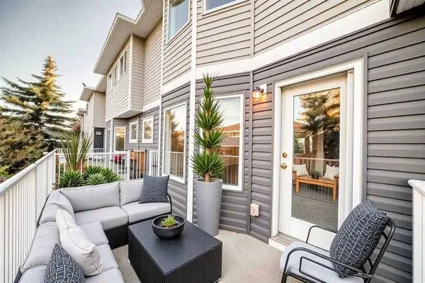 677 Regal PARK NE, Calgary, AB T2E 0S6