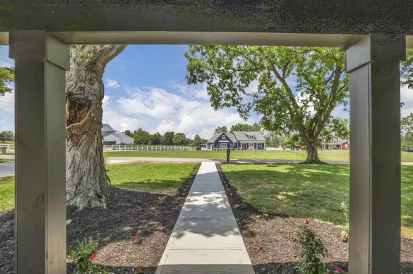 10123 Loop Road, Millersport, OH 43046