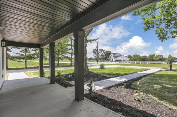 10123 Loop Road, Millersport, OH 43046