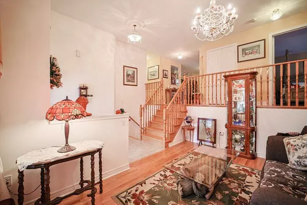 27 Green Pine CRES, Wasaga Beach, ON L9Z 1P4