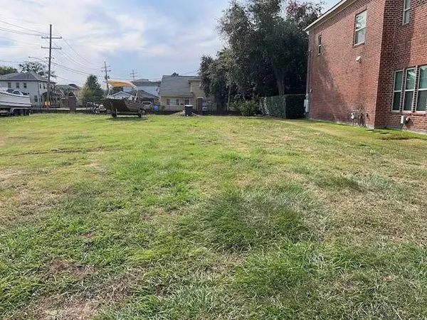 12 RUE LEVILLE, New Orleans, LA 70124