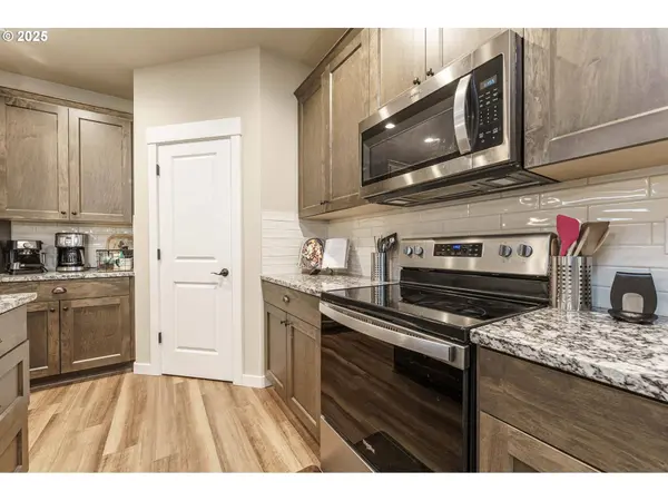 7135 S 13TH ST, Ridgefield, WA 98642