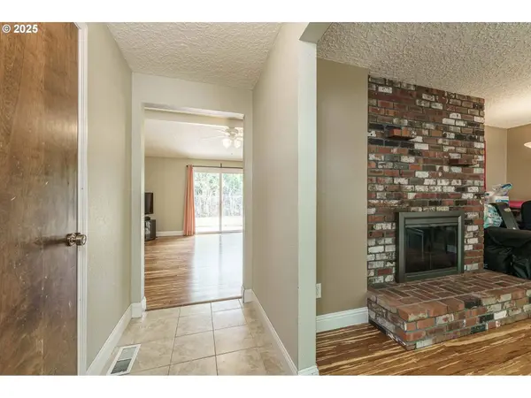 709 NW 6TH AVE, Battle Ground, WA 98604