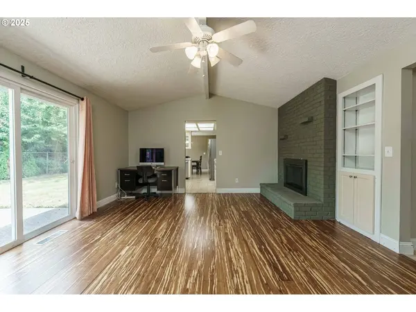 709 NW 6TH AVE, Battle Ground, WA 98604