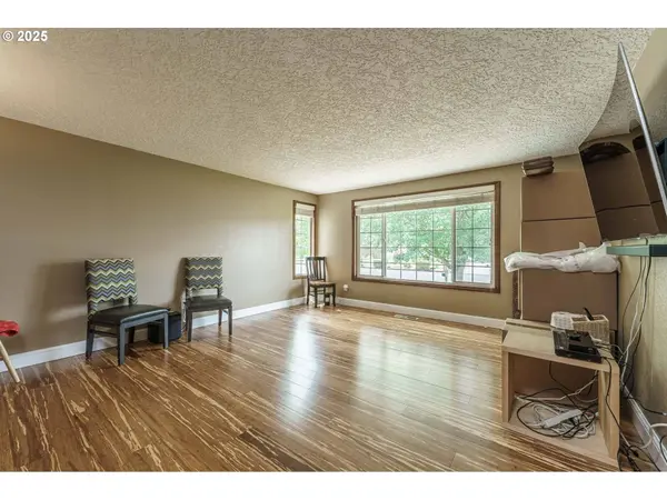 709 NW 6TH AVE, Battle Ground, WA 98604