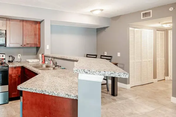 4041 San Marino BLVD #105, West Palm Beach, FL 33409