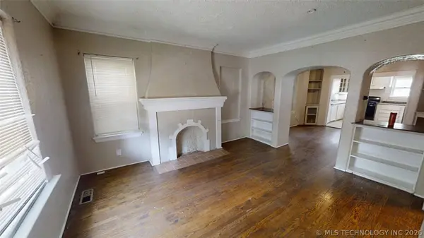 855 N Delaware PL, Tulsa, OK 74110