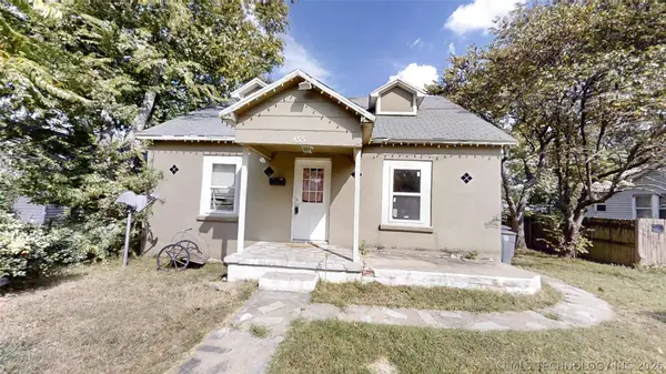855 N Delaware PL, Tulsa, OK 74110