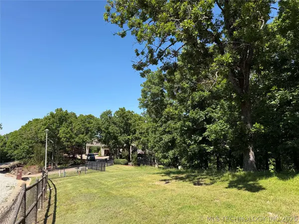 S 294th East Avenue, Broken Arrow, OK 74014