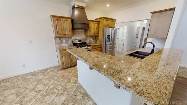 7408 E 83rd ST, Owasso, OK 74055