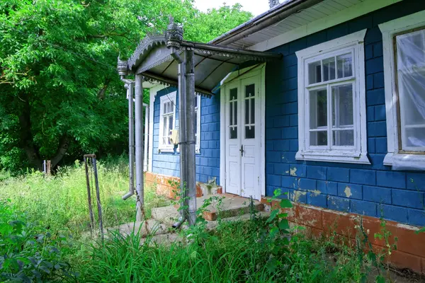 feature image of What Lowers Home Value in Edmonton? 7 Common Seller Mistakes to Avoid