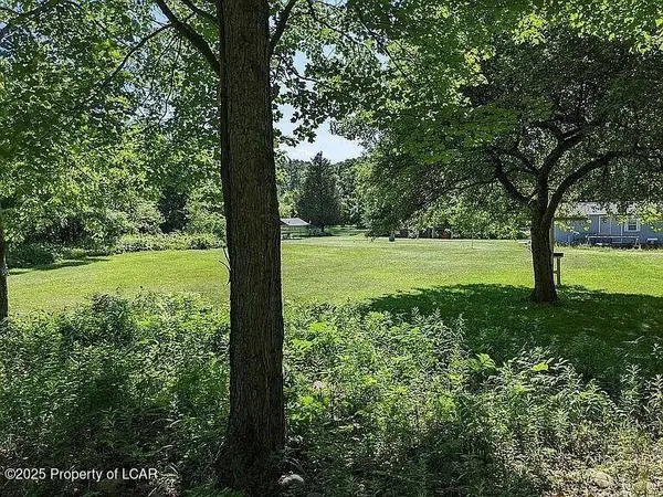 308 Small Mountain Road, Wapwallopen, PA 18660