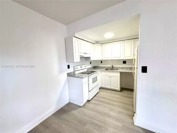 1525 NE 135th St #2, North Miami, FL 33161