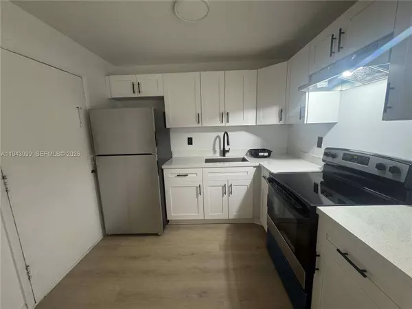 12215 W Dixie Hwy #106, North Miami, FL 33161