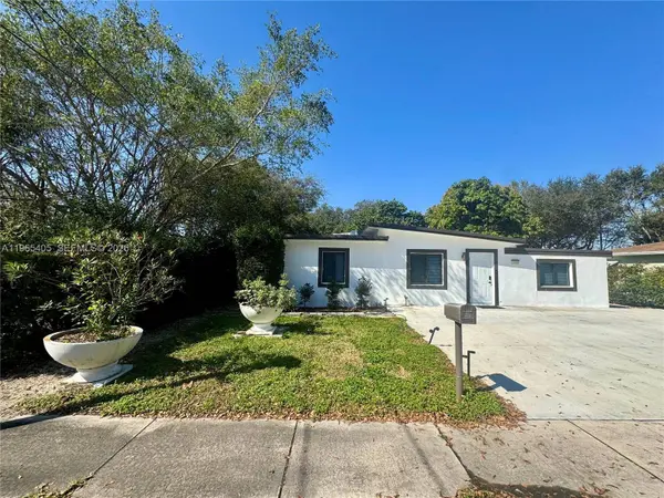 13550 NW 5th Ave, North Miami, FL 33168