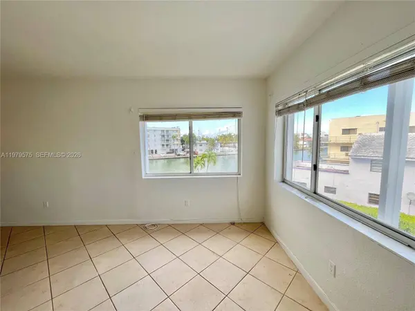 1185 Marseille Dr #309, Miami Beach, FL 33141