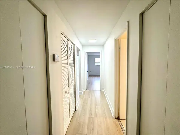 12215 W Dixie Hwy #304, North Miami, FL 33161