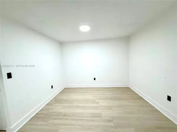 12215 W Dixie Hwy #304, North Miami, FL 33161