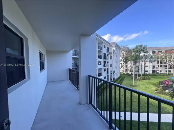 1000 River Reach Dr #302, Fort Lauderdale, FL 33315