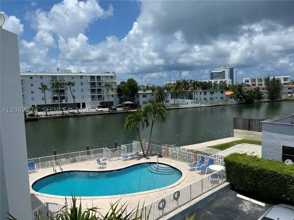 1185 Marseille Dr #309, Miami Beach, FL 33141