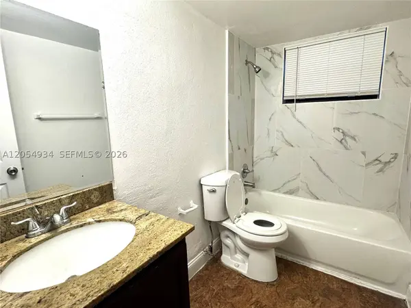 1525 NE 135th St #14, North Miami, FL 33161