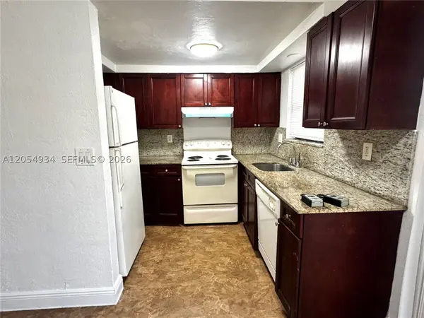 1525 NE 135th St #14, North Miami, FL 33161