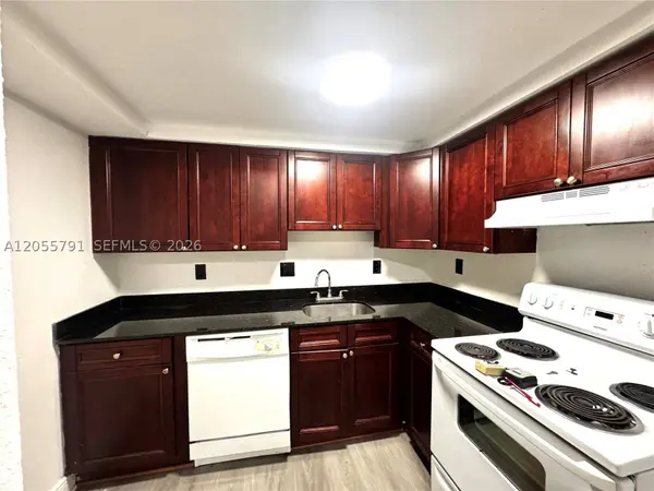1525 NE 135th St #03, North Miami, FL 33161