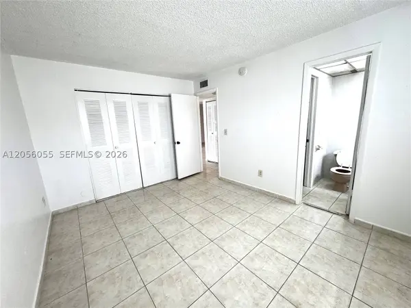 888 NE 132nd St #207, North Miami, FL 33161