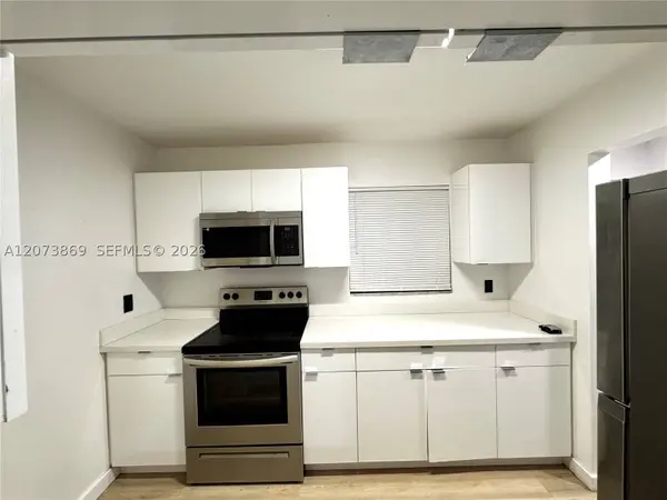 888 NE 132nd St #206, North Miami, FL 33161