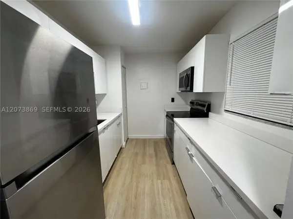 888 NE 132nd St #206, North Miami, FL 33161