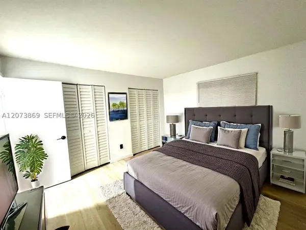 888 NE 132nd St #206, North Miami, FL 33161