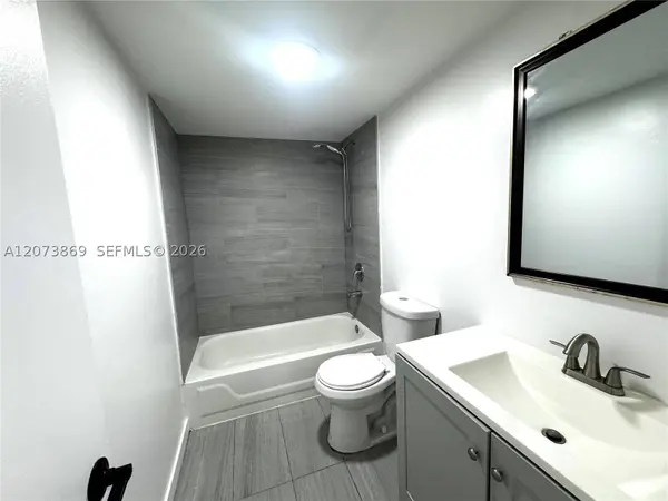 888 NE 132nd St #206, North Miami, FL 33161