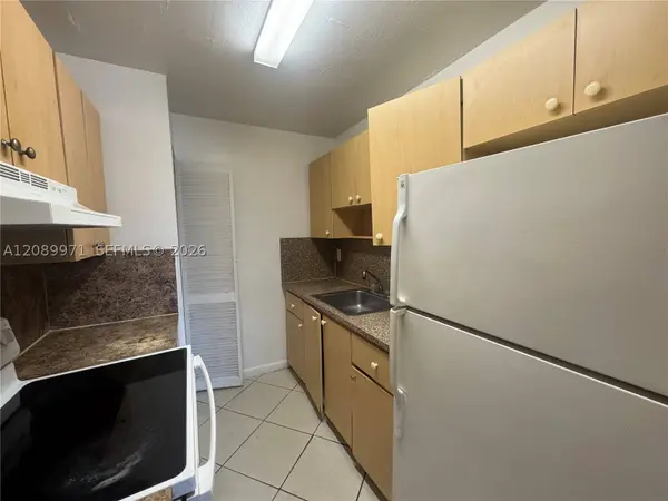 888 NE 132nd St #205, North Miami, FL 33161
