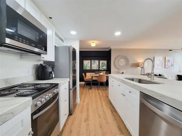 3525 Sage RD #908, Houston, TX 77056
