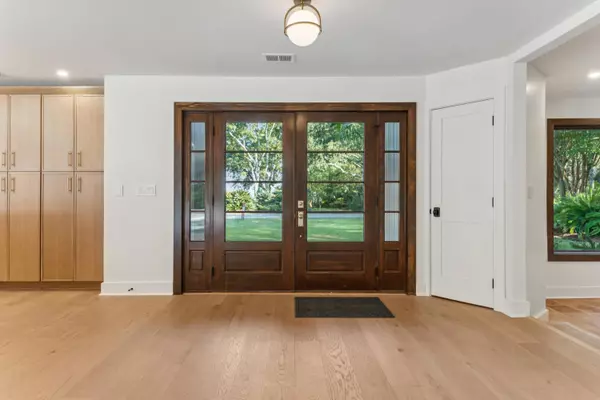 924 White Point Blvd, Charleston, SC 29412