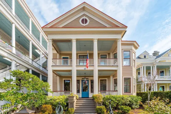 66 Rutledge Ave, Charleston, SC 29401