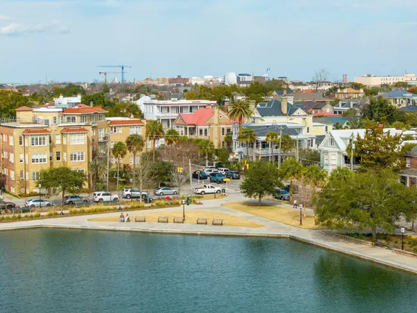 66 Rutledge Ave, Charleston, SC 29401