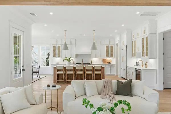 832 Mccants Dr, Mount Pleasant, SC 29464