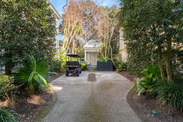 70 Saturday Rd, Mount Pleasant, SC 29464