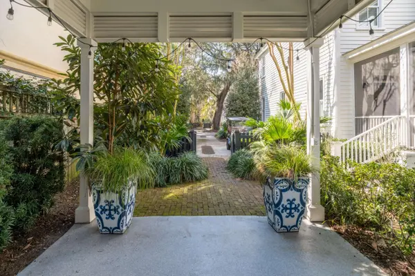 70 Saturday Rd, Mount Pleasant, SC 29464