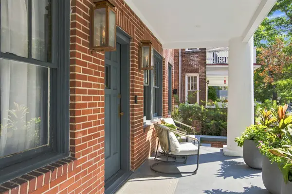 58 Laurens St, Charleston, SC 29401