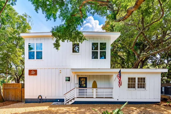 919 E Ashley Ave, Folly Beach, SC 29439