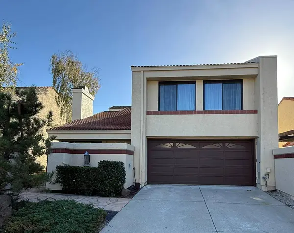29 Barcelona CIR, Redwood City, CA 94065