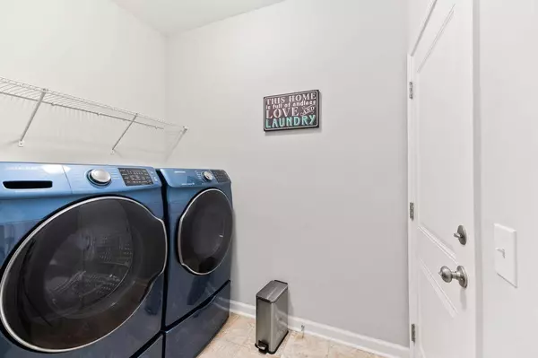 617 Zinnia Dr, Goose Creek, SC 29445