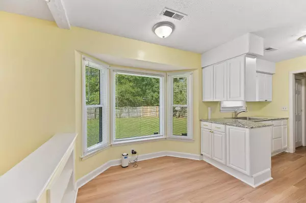 203 Heber Rd, Summerville, SC 29485