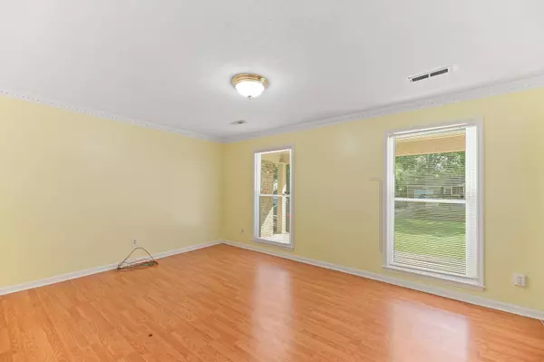 203 Heber Rd, Summerville, SC 29485