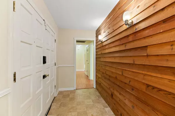 203 Heber Rd, Summerville, SC 29485