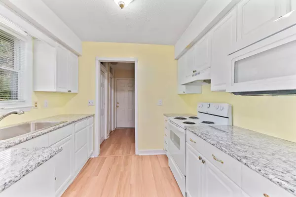 203 Heber Rd, Summerville, SC 29485